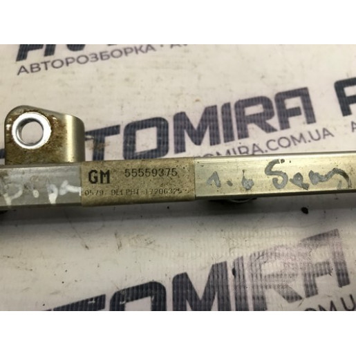 Топливная рейка Opel Zafira B 1.6 16V 2005-2011 55559375